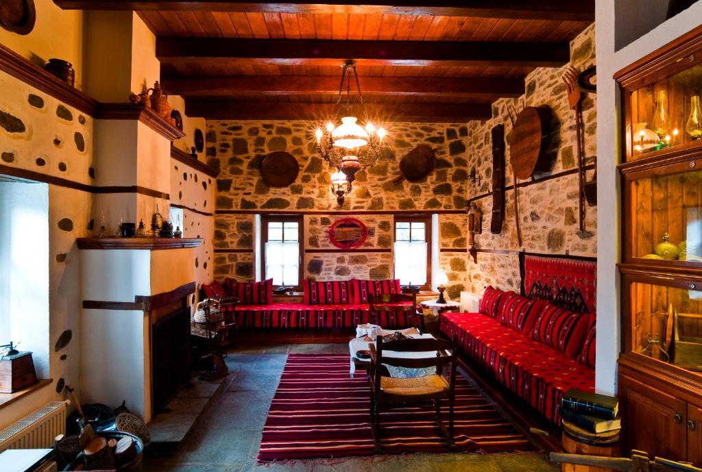 Viraggas Traditional Hotel Vrástama Buitenkant foto